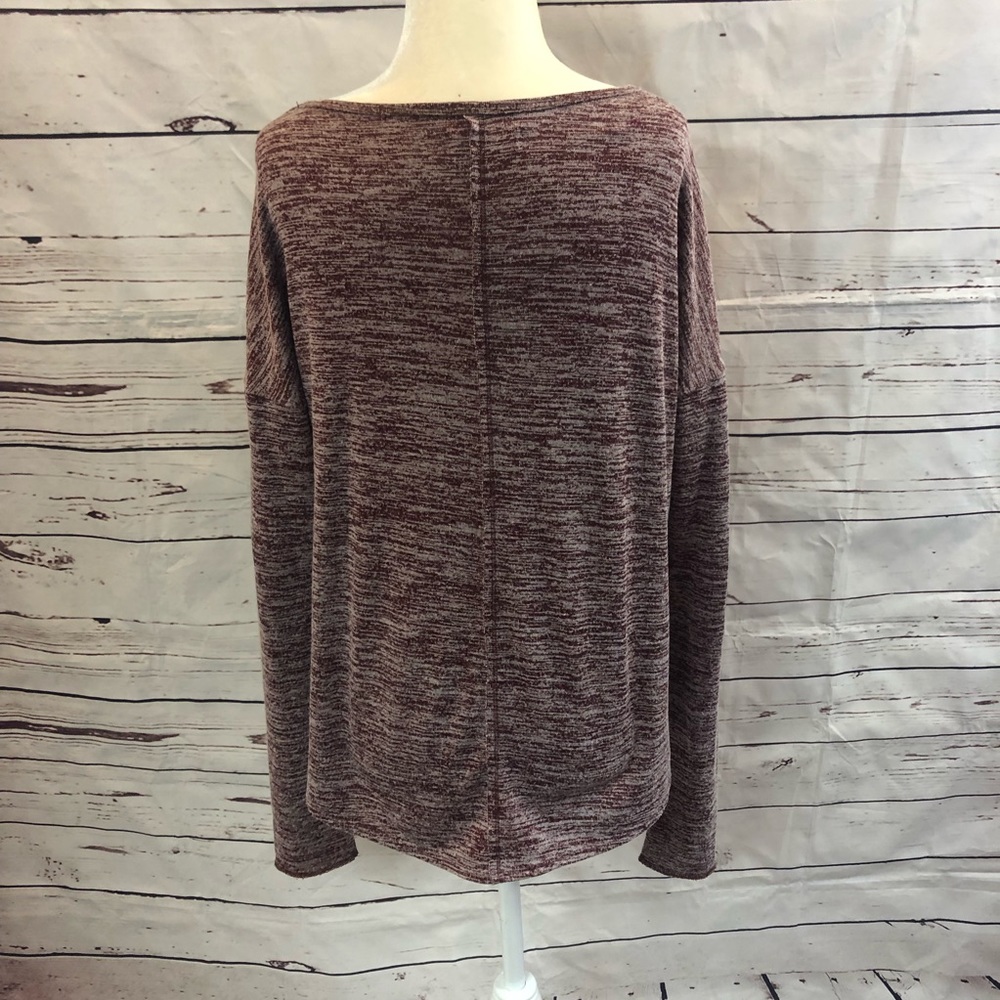 Hollister Long Sleeved T Shirt size L - Picture 4 of 4